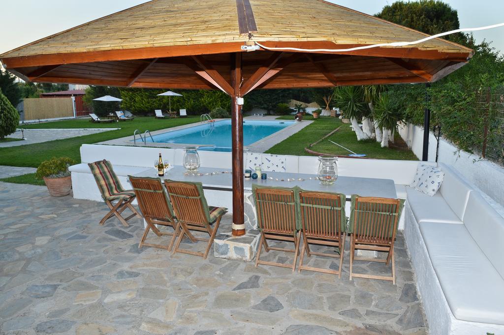 Dimeon Villa Kato Achaia Bilik gambar