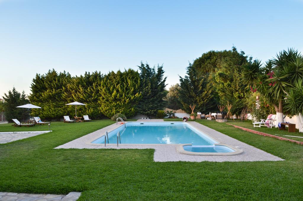 Dimeon Villa Kato Achaia Bilik gambar