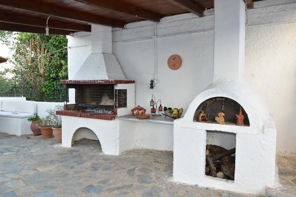 Dimeon Villa Kato Achaia Bilik gambar